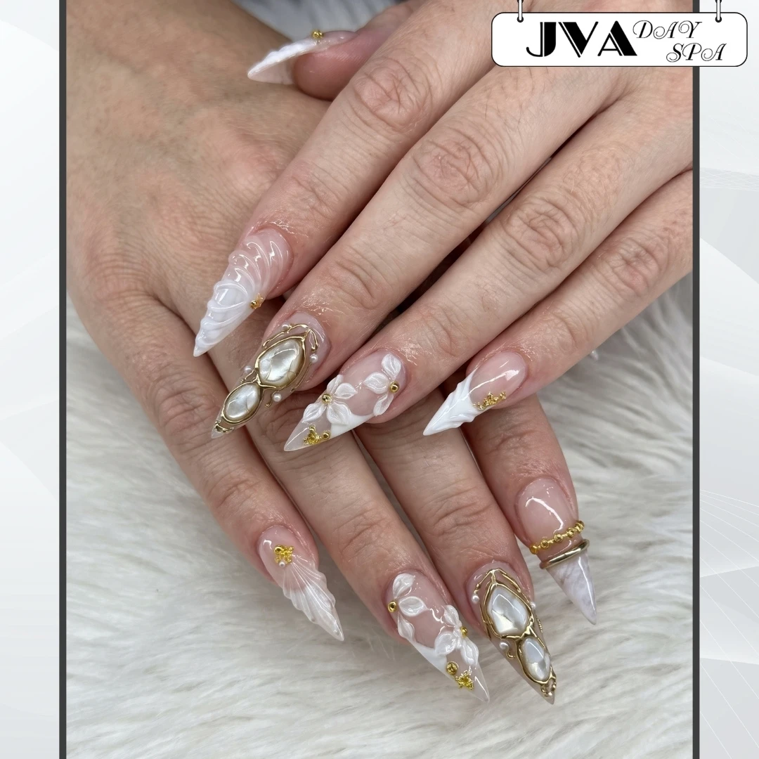 Nail Aug 17